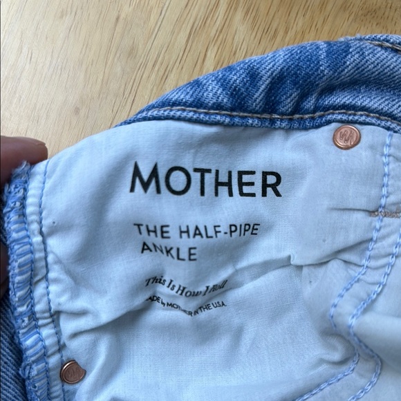 MOTHER Half Pipe Ankle in This is How I Roll - Picture 7 of 9